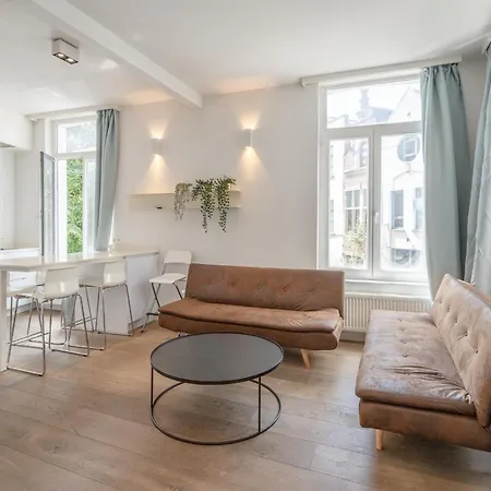 Light Modern In The Heart Of Appartamento *